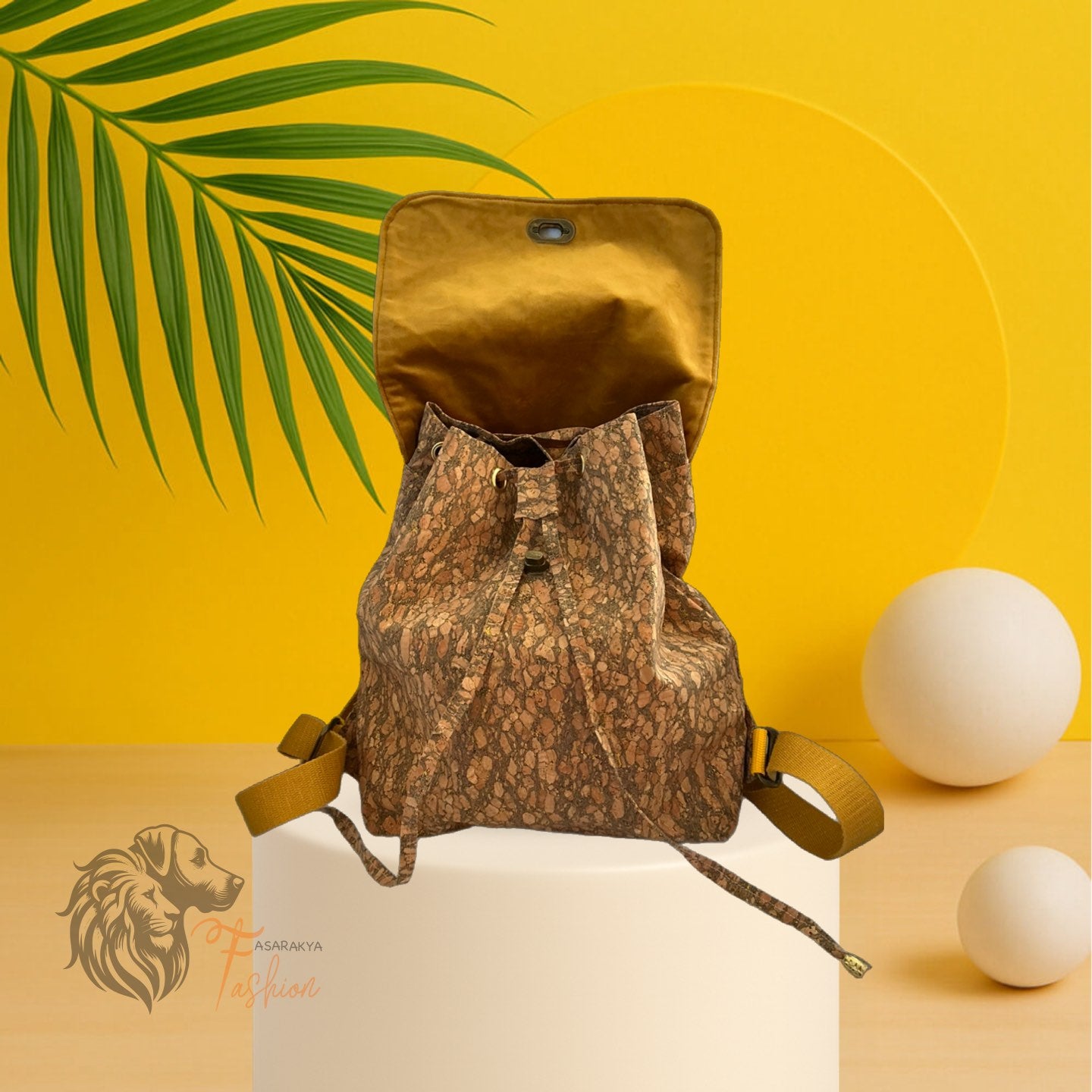 City Rucksack aus Korkstoff mit goldenen Datails & Samtfutter, City Backpack.