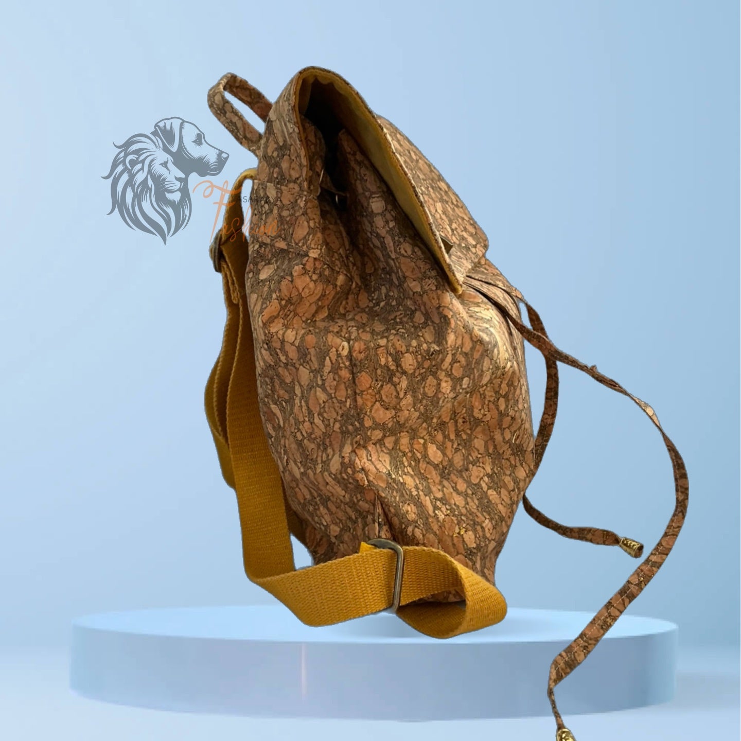 City Rucksack aus Korkstoff mit goldenen Datails & Samtfutter, City Backpack.